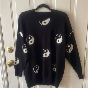 Forever 21 Black and White Yin Yang Sweater